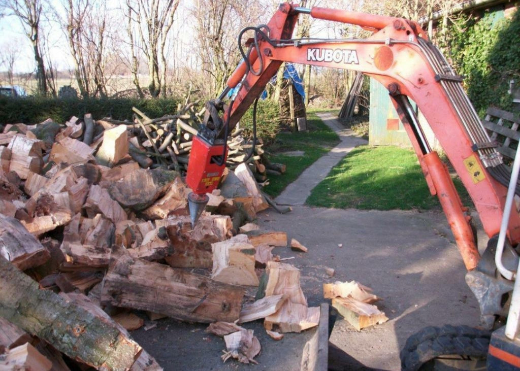 Kegelspalter LM Modell 800 cm³ (45 kW) Kegel ø260x500 mm