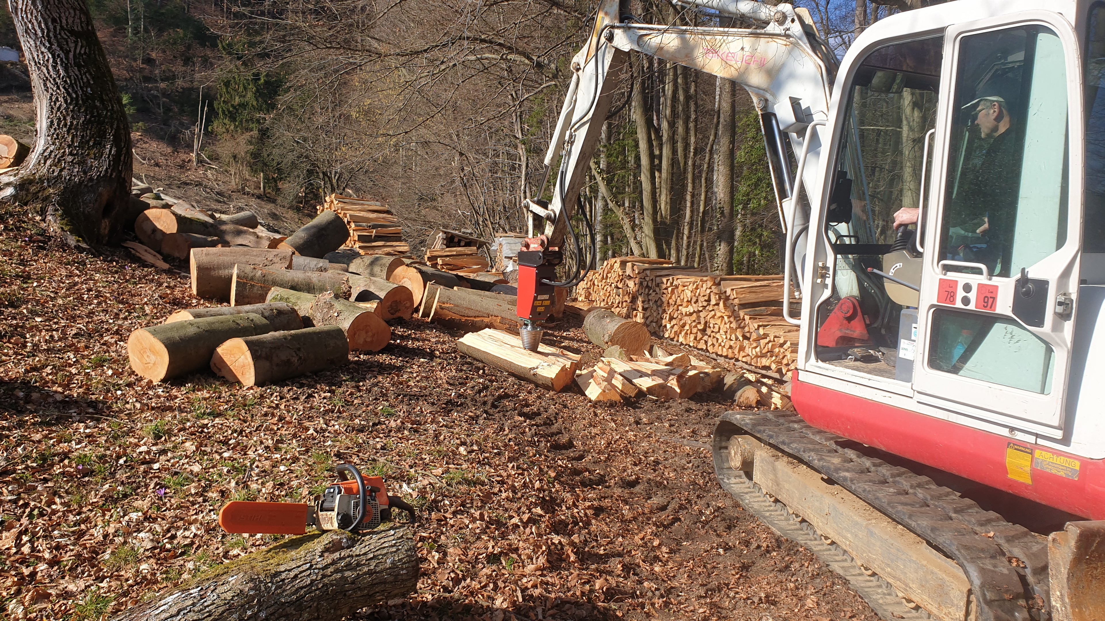 Kegelspalter LM Modell 800 cm³ (45 kW) Kegel ø260x500 mm