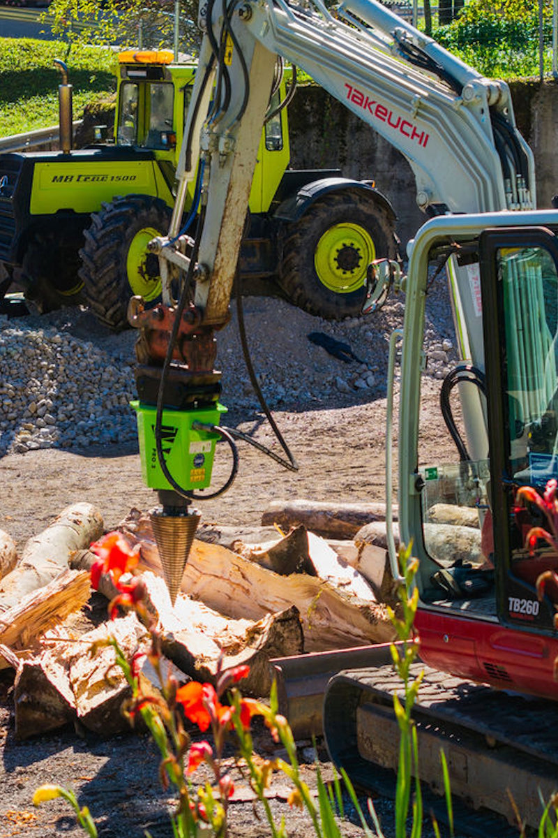 Kegelspalter Modell PRO3 1.100 cm³ (65 kW) Kegel ø300x550 mm