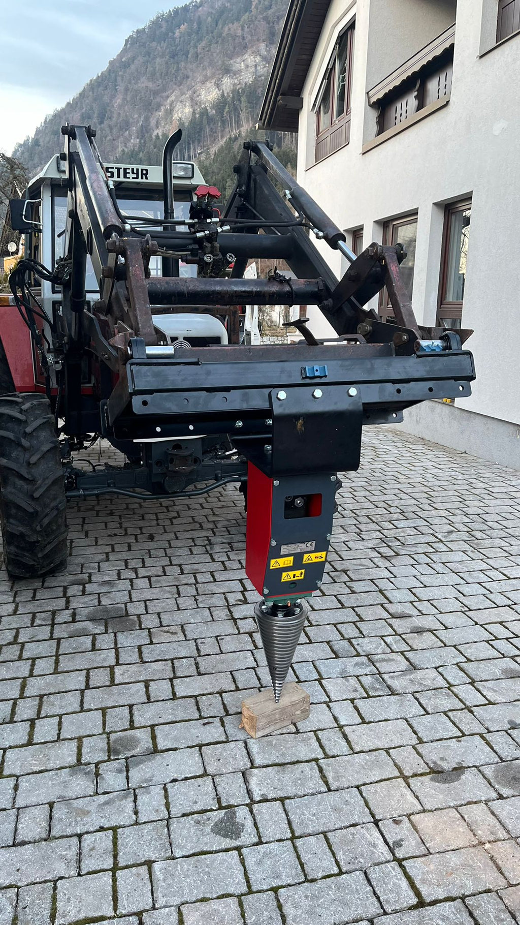 Splitter LM Model 800 ccm (45 kW) cone ø230x460 mm with Euro hitch for Tractor or Loader