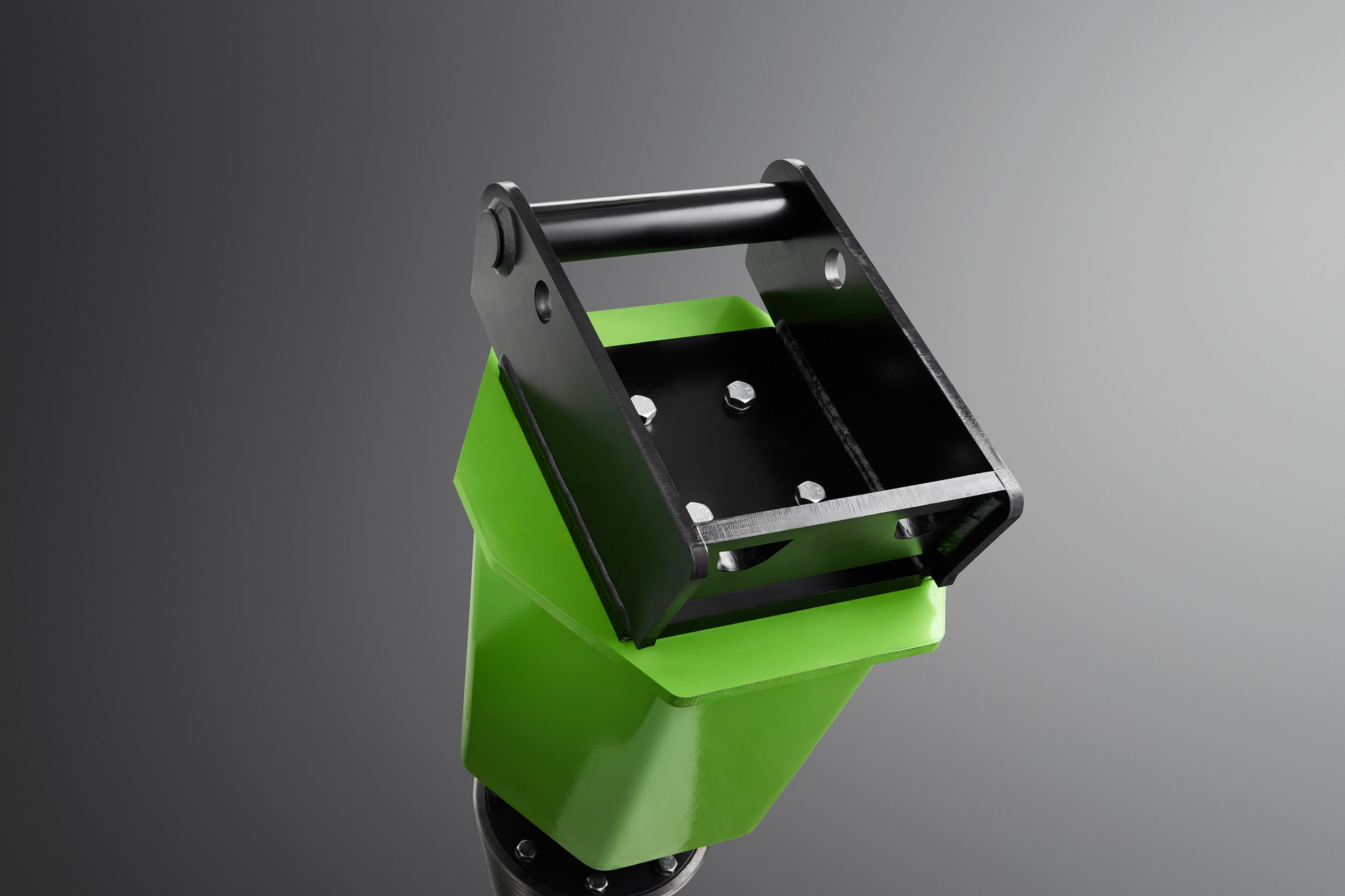 Model PRO3 1.100 ccm (65kW) kegel ø300x550mm z europriklopom za traktor ali nakladalec