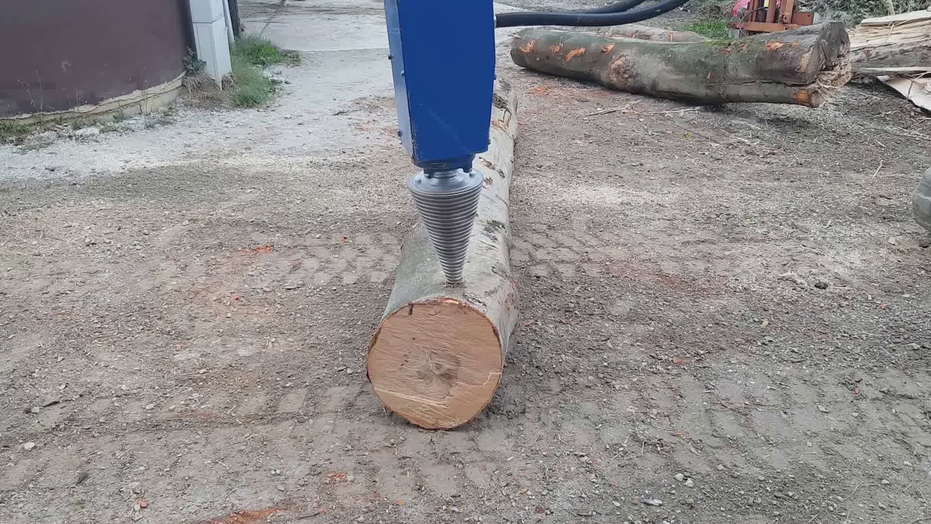 Spaccalegna modello LM 1.100cm³ (65 kW) con cono ø230x460 mm