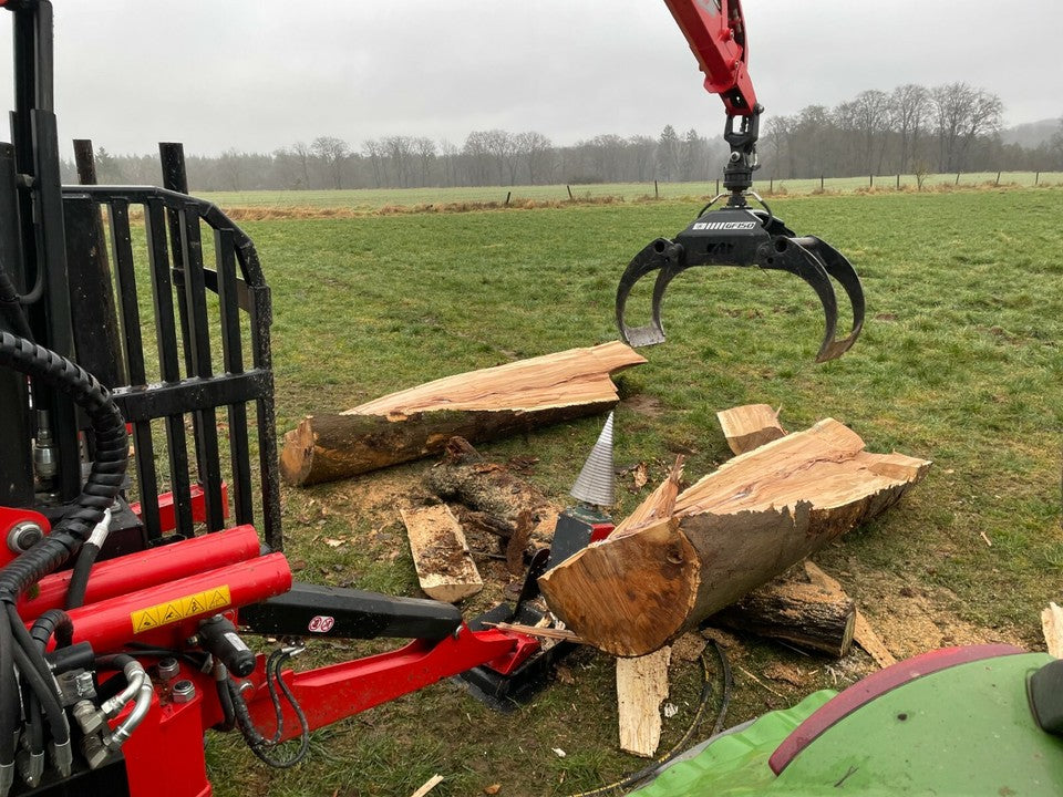 LM Model 800 ccm (45 kW) kegel ø230x460 mm za gozdarsko prikolico z konzolo